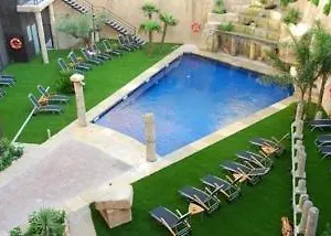 4* Hotel Manhatan